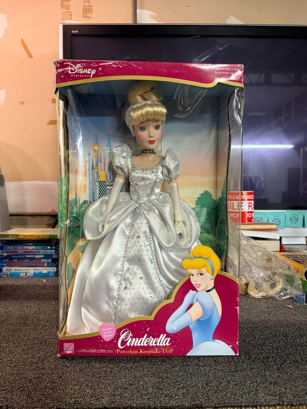 Disney Cinderella Porcelain Keepsake Doll Holiday Jewels Edition